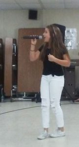Photo/MJ Duncan Aubree Archibeck sings songs of purpose and love to elementary students through Be the Change tour that highlights the importance of each individual and to refrain from bullying.