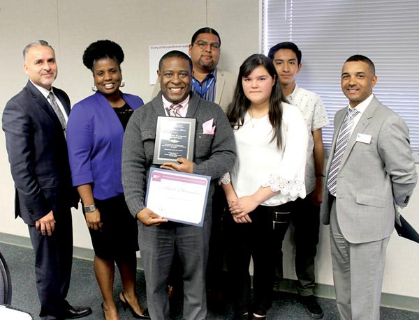 RUSD Students Present Service Awards to Staff and Teachers