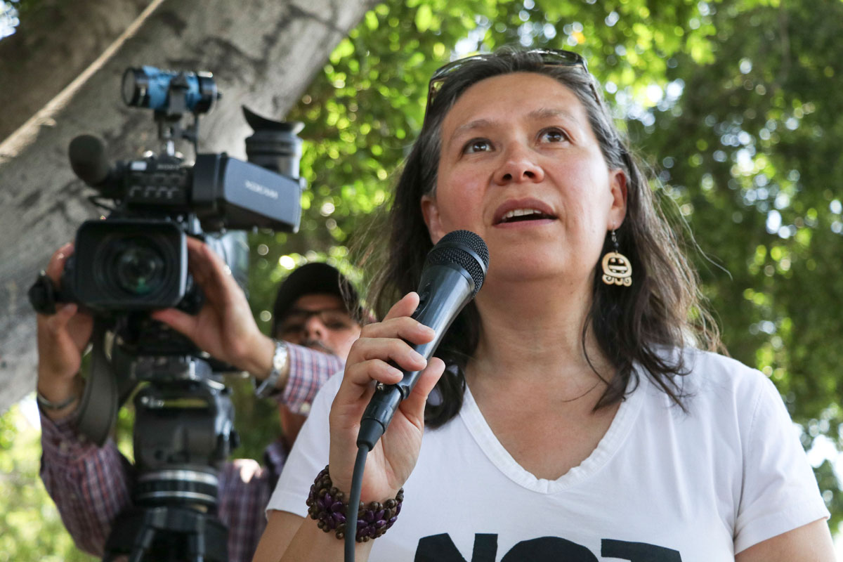 Immigrant groups hold rally to support Adelanto hunger strikers