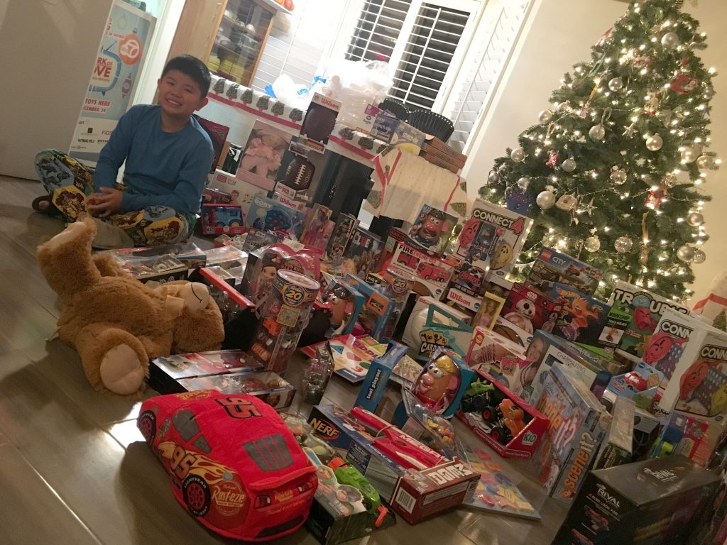 giving to less fortunate at christmas
