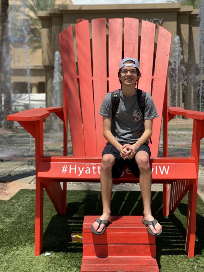 Caden chair
