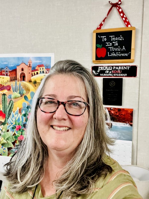 Grant Elementary School teacher Angela Keierleber honored as Extraordinary Educator