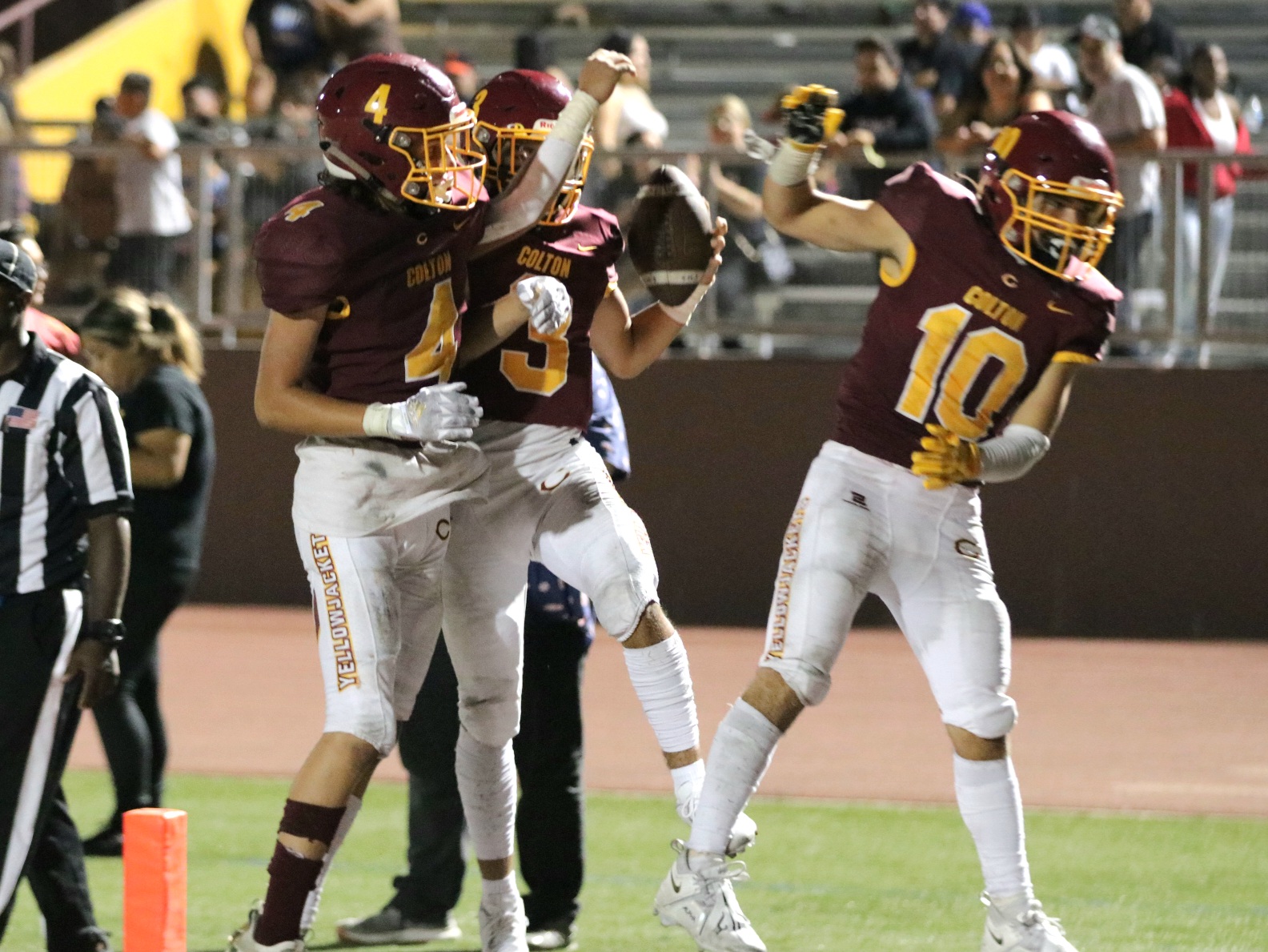 colton-yellowjackets-varsity-football-team-wins-at-home-inland-empire