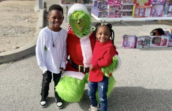Inland kids get closer to Santa this year, despite coronavirus – Press  Enterprise