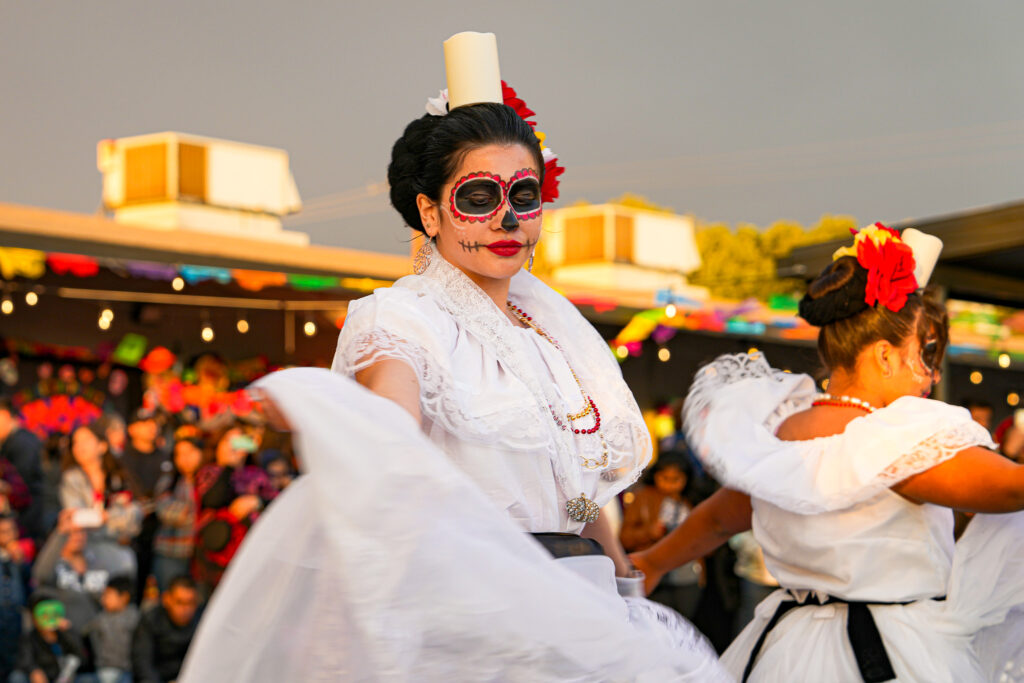 A Dia de los Muertos dancer